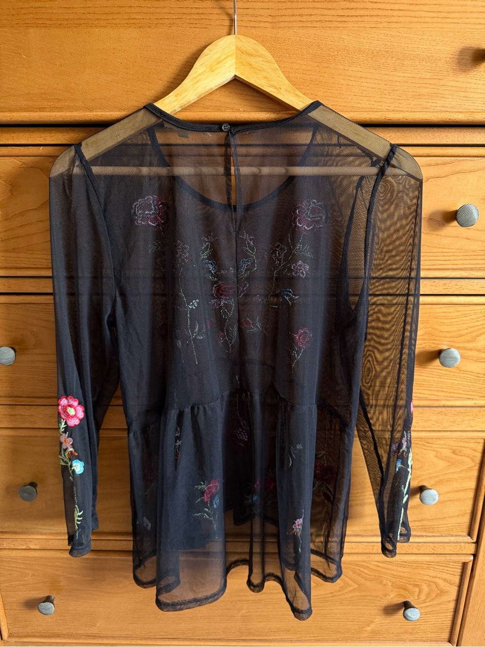 Grand & Greene Black Mesh Embroidered Sheer Floral Womens Blouse Sz M Dark Fairy - Picture 2 of 10